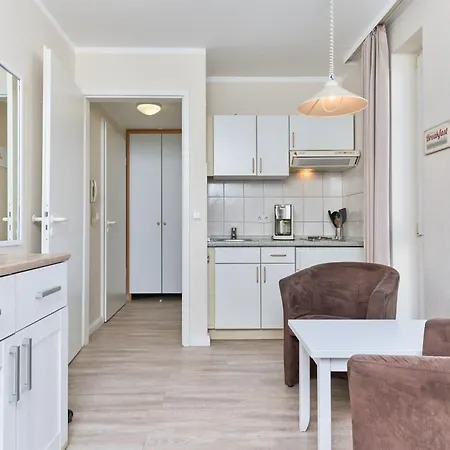 Apartment 341, Seepark *